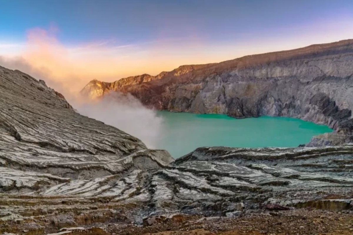 Imbas Tragedi Mengerikan di Kawah Ijen Banyuwangi, Spot Foto Ranting Pohon yang Terkenal Ditutup Sementara, Sampai Kapan?