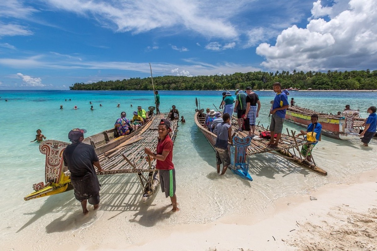 Membentang Luas Sejauh 51.213 km2 Papua Kini Dinobatkan Sebagai Wilayah dengan Populasi Terkecil se-Indonesia