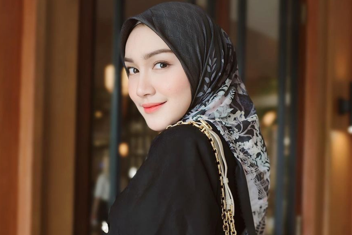 Siapa Calon Suami Melody Prima? Inilah Profil Ilham Prawira yang Ternyata Pernah Menikah dengan Presenter Dita Fakhrana