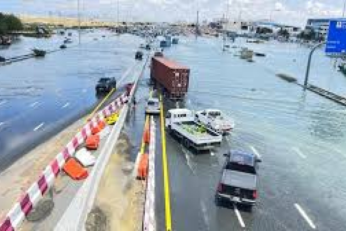 Aneh Tapi Nyata! Tercatat Sebagai Negara yang Gersang, Ini Alasan Dubai Dilanda Banjir Bandang: Rekor Terbanyak Dalam 75 Tahun Terakhir 