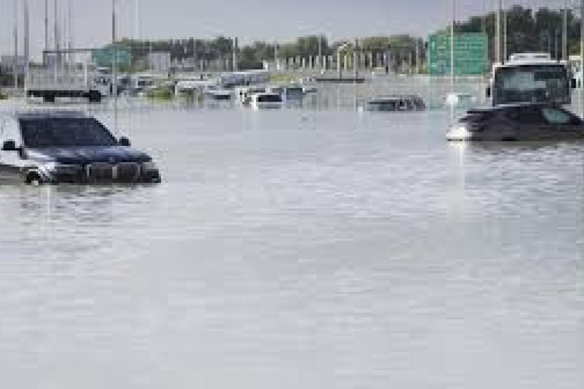Langka! Imbas Curah Hujan Tinggi, Dubai Dilanda Banjir Bandang, Lumpuhkan Bandara dan Rendam Mobil Mewah: Simak Fakta Menariknya